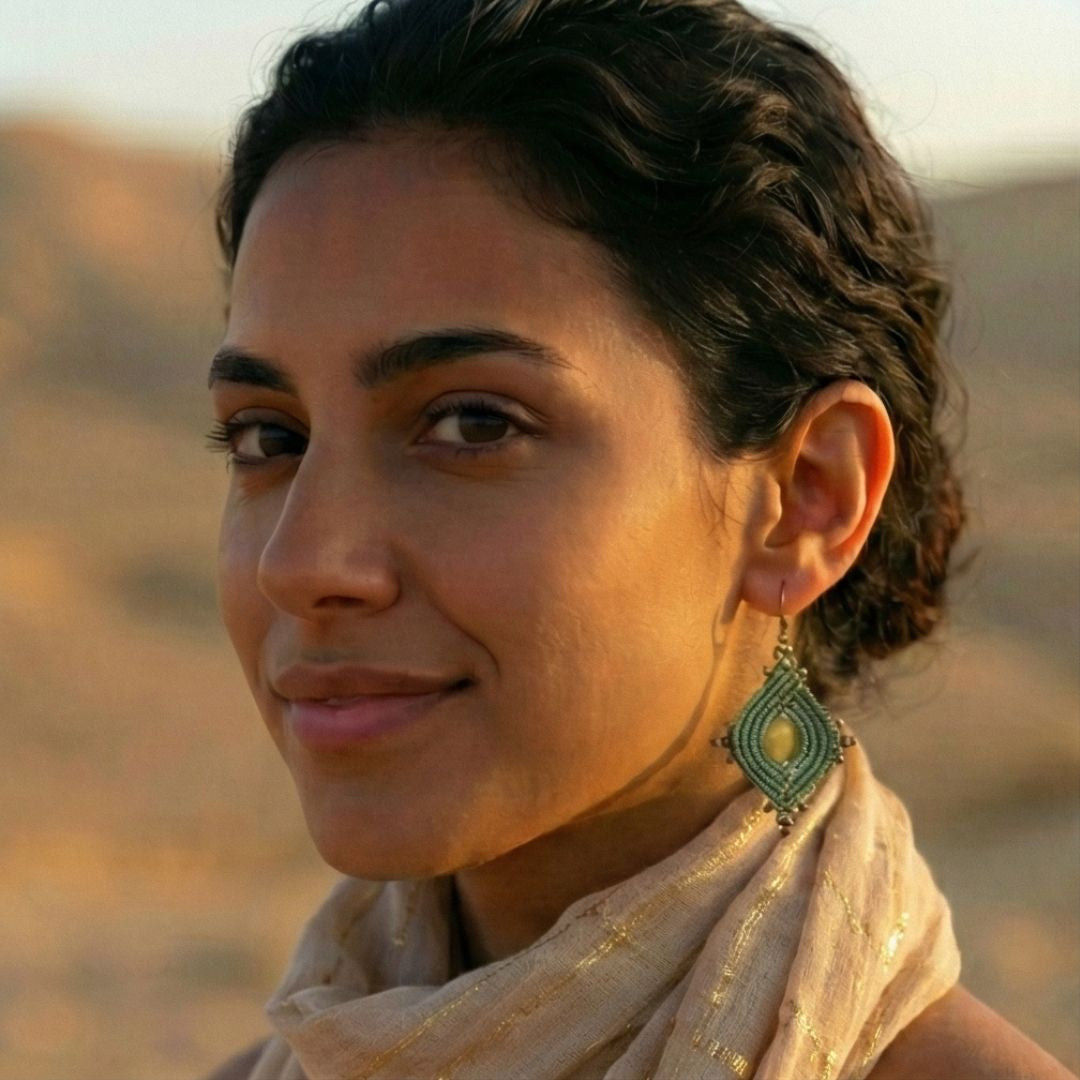 עגילי 'הופי' ירוק מרווה וסיטרין