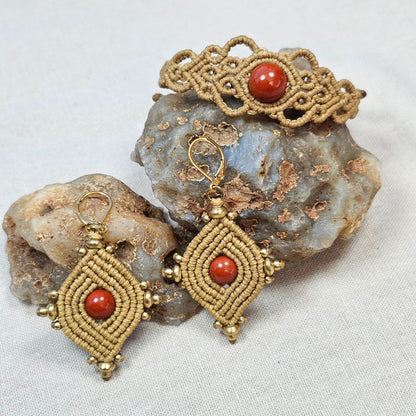 עגילי 'הופי' קאמל וג'ספר אדום