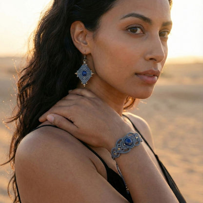 עגילי 'הופי' כחלחל ולאפיס לזולי