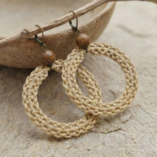 עגילי 'שיבטה' בז' טבעי