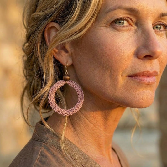 עגילי 'שיבטה' ורוד עתיק