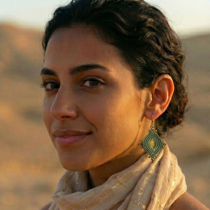 עגילי 'הופי' ירוק מרווה וסיטרין