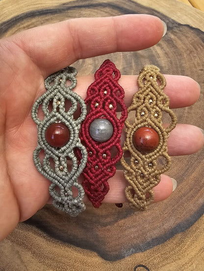 צמיד 'גאיה' - ג'ספר אדום, לברדורייט, קרנליאן