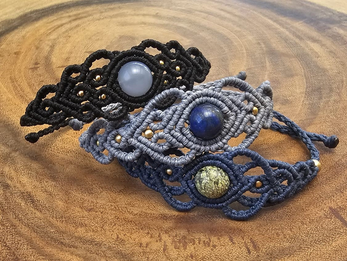 צמיד 'גאיה' - ג'ספר זברה, לאפיס לזולי, אוונטורין כחול