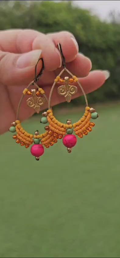 עגילי 'פושקר' צהוב וורוד